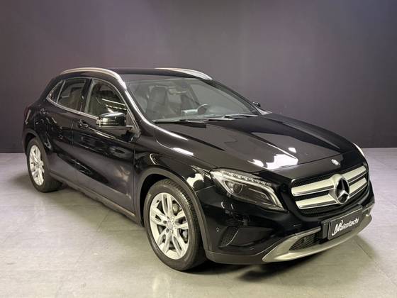 MERCEDES-BENZ GLA 200 1.6 CGI ADVANCE 16V TURBO GASOLINA 4P AUTOMÁTICO MERCEDES-BENZ GLA 200 1.6 CGI ADVANCE 16V TURBO GASOLINA 4P AUTOMÁTICO
